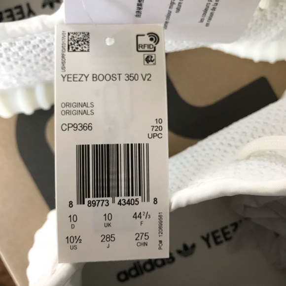 NEW Adidas Yeezy Boost 350 V2 Triple White - Picture 6 of 8